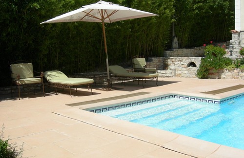 Carnoux-en-Provence Apartamento | Amplio estudio con piscina en el parque Cassis Calanques