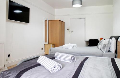 Golders Green Apartamento | Large Studio Garden Flat on Golders Green Road