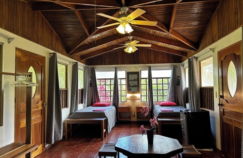 Bijagua Cama Y Desayuno | Large Studio in a private farm near Bijagua - Rio Celeste - Tenorio Park