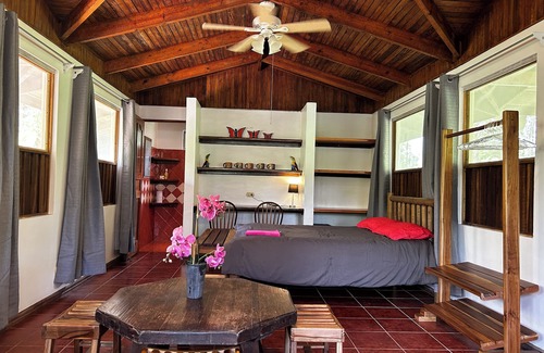 Bijagua Cama Y Desayuno | Large Studio in a private farm near Bijagua - Rio Celeste - Tenorio Park