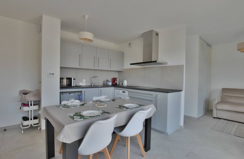 Allinges Apartamento | Gran estudio en Thonon, cerca del lago con parking