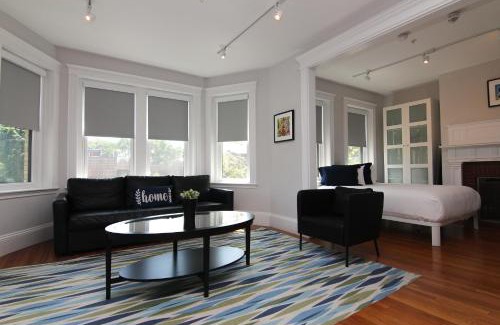 North Brookline Apartamento | Large Studio w/Queen AND Sofa Bed.#38