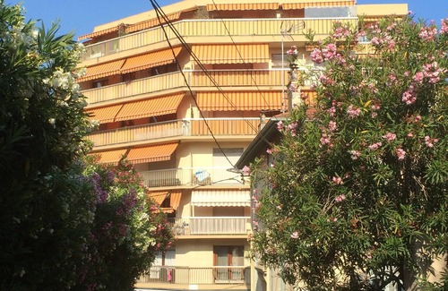 Prado - Republique Apartamento | Grandes, soleados pocos minutos planas de la Croisette, Cannes