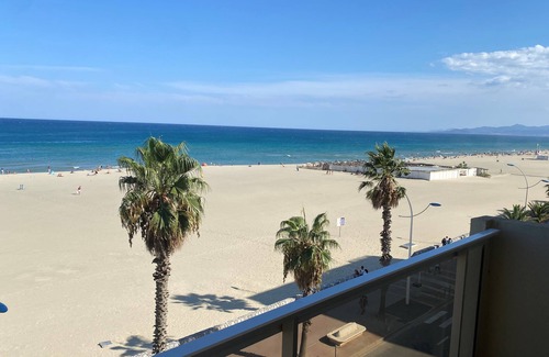La Jetee Apartamento | Large T2 1st line 180° view and parking space
