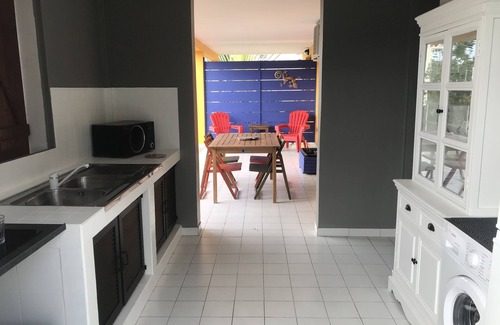 Les Jalna Apartamento | Large T2, Trois-Ilets, close to amenities and beach.