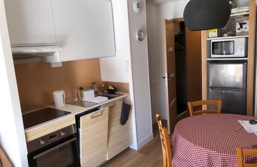 Saint-Etienne-de-Tinee Apartamento | Large terrace, ideally located with Mountain Views in a Family friendly village.