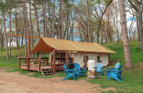 St Croix Falls Alquiler De RV | Large tent on massive Big Rock Creek Estate!