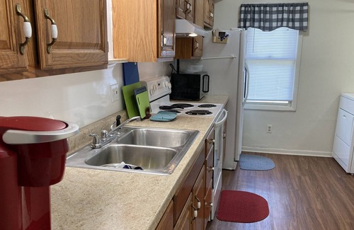 Wilmington Casa | large townhouse close to WEC, College, Hospital, Roberts Center