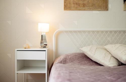 Bezigrad District Apartamento | Large Two Bedroom Family APP - free parking
