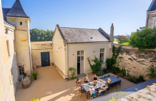 Chenehutte-Treves-Cunault Casa | Large Unusual Holiday Home with Pool on the Banks of the Loire in Anjou