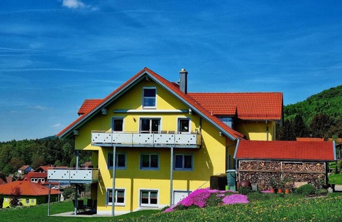 Perlhutte Apartamento | Large vacation apartment (70sqm) with balcony and garden