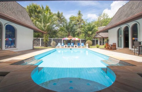 Chalong Villa | Gran villa incl. desayuno, mucama y cocinera!