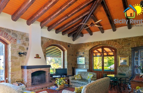 Acquedolci Villa | Gran casa de campo con vistas al archipiélago eólico