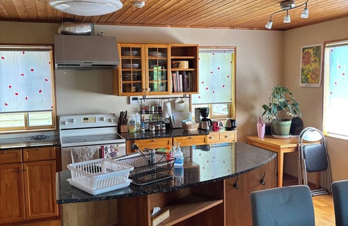 Shimosuwa Casa | Large Western House with deck overlooking Lake Suwa, Sth Alps & Mt Fuji