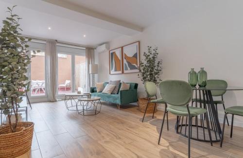 Almenara Apartamento | Large with terrace- 2Bd 1,5Bth- Plaza Castilla