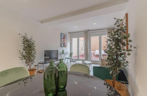 Almenara Apartamento | Large with terrace- 2Bd 1,5Bth- Plaza Castilla