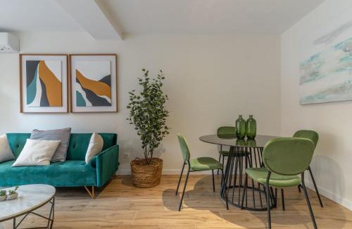 Almenara Apartamento | Large with terrace- 2Bd 1,5Bth- Plaza Castilla
