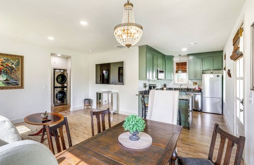 South Baton Rouge Casa | Large Yard: 'Pascagoula Peach' Home in Baton Rouge