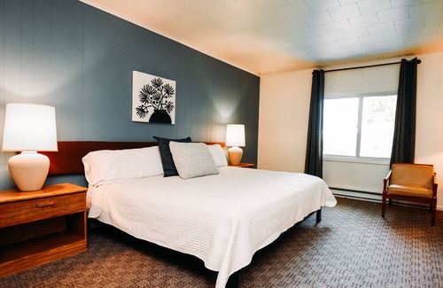 East Stroudsburg Complejo | Larger Motel style rooms with king size bed