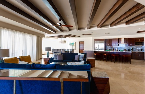 Los Cabos Complejo | Largest Terrace on the Ocean in Cabo! SUPER PENTHOUSE w/ 4,500 sq ft Terrace!!