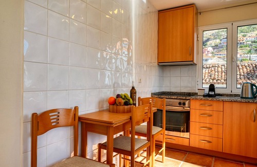 Machico Apartamento | Largo dos Milagres, a Home in Madeira