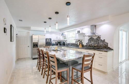 Harbor Bluffs Casa | Largo Family Oasis Private Pool and Hot Tub!