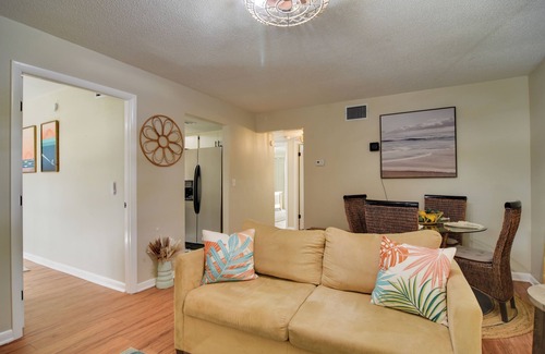 Largo Cabaña | Largo Vacation Rental Home w/ Large Yard!
