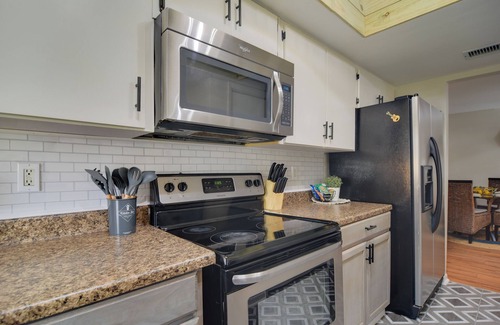 Largo Cabaña | Largo Vacation Rental Home w/ Large Yard!
