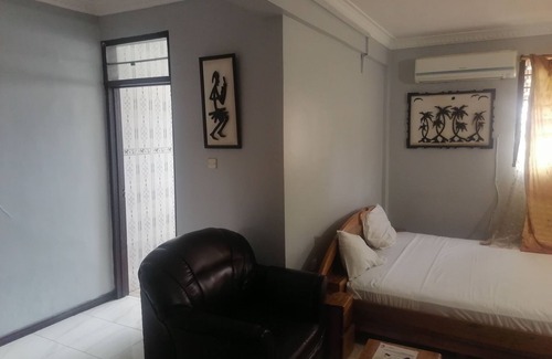 Nungua Casa | Larjoe guesthouse