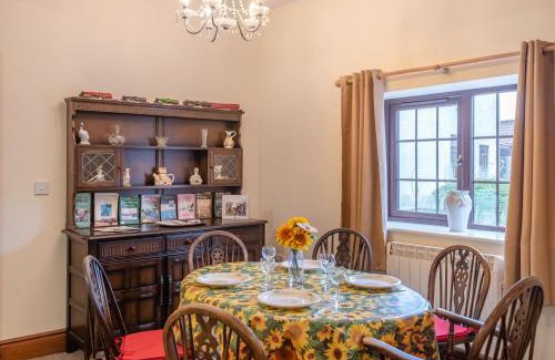 Kirton in Lindsey Casa | Lark Rise Cottage - 3 White Hoe Farm