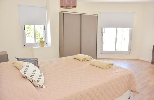 Chascomús Apartamento | Las Blanquitas- departamentos en el casco histórico de Chascomús, a pocos metros de la laguna