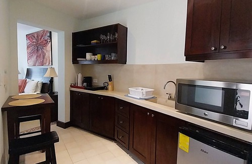 Las Catalinas Apartamento | Las Catalinas - Studio Cazenovia centrally located, short walk to beach