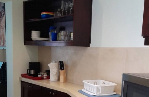 Las Catalinas Apartamento | Las Catalinas - Studio Cazenovia centrally located, short walk to beach