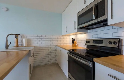 Cabezas Condominio | LISTA DE NUEVO - Completamente remodelado, condominio frente al mar