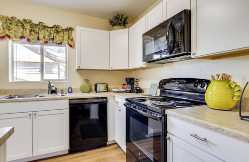 Las Cruces Cabaña | Las Cruces Home w/Fenced Yard: Recently Remodeled