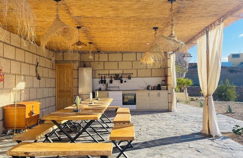 Granadilla de Abona Casa | Las Cuevas - 3 bed finca in a serene setting