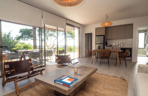 Jose Ignacio Cabina | Las Dunas Exclusive Beach Retreat