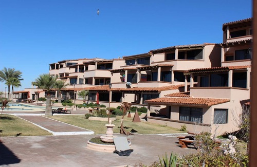 Bella Vista Condominio | Las Gaviotas 2BR 402 by Casago