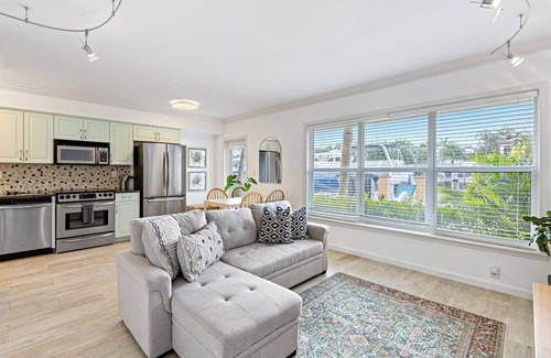 Hendricks and Venice Isles Apartamento | Las Olas Blvd Waterfront Apt