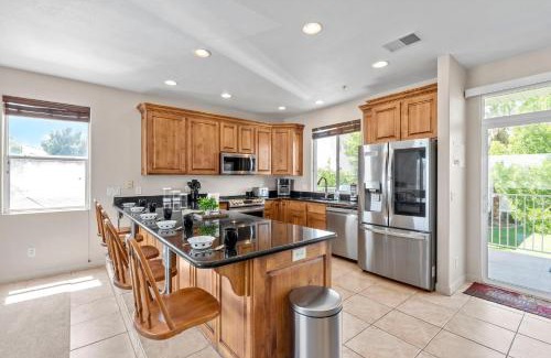 St. George Casa | Las Palmas 1805 Shared Pool and Hot Tub, Great Clubhouse Amenities