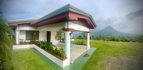 Monterrey Cabina | Las Pavitas Arenal Suites