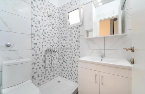Chrisi Ammoudia Apartamento | Las sirenas maisonnettes by the beach groundfloor and semi basement
