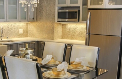 Winchester Villa | Las Vegas Luxury Large 1 BR Villa for a memorable vacation or business trip.
