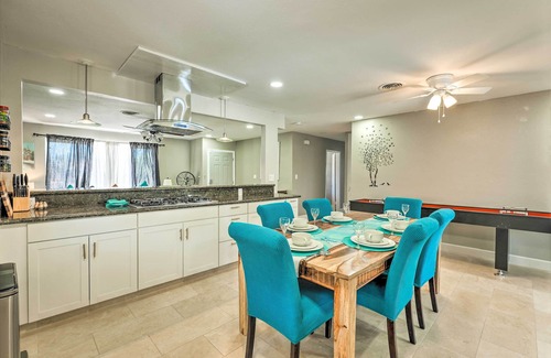Las Vegas Cabaña | Las Vegas Getaway w/ Patio & Grill: ~3mi to Strip!