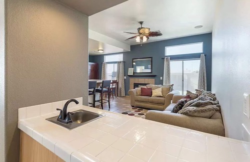 Black Mountain Casa | Retiro de Las Vegas con RV / Boat Parking
