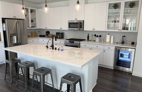 Bard Casa | Las Vegas - Spacious Oasis