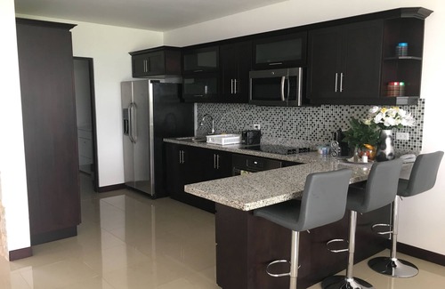 Guachipelín Casa | Las Yagrumas Condo Escazu