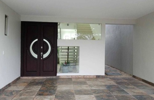 Guachipelín Casa | Las Yagrumas Condo Escazu