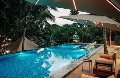 Dasol Otro | LasCalas Resort and Luxury Estate