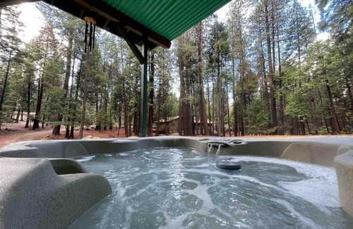 Shingletown Cabina | Lassen A-Frame Cabin w/ Hot Tub
